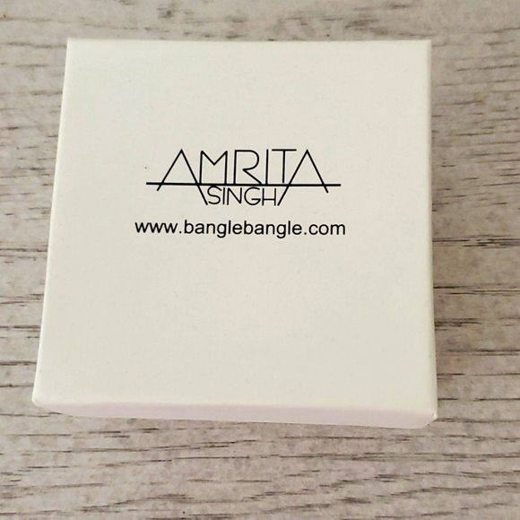 Amrita Singh Bangle - Picture 3 of 9